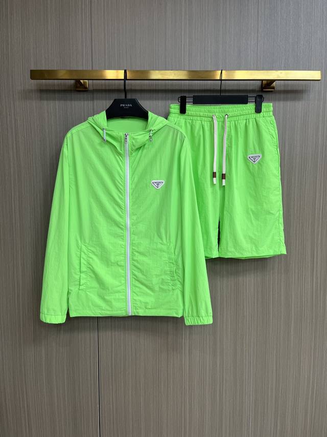 普拉达 2025夏季防晒衣短裤套装，海外专柜同步 奢华高级定制 任何人都可以轻松驾驭，客供进口聚纤维面料 手软舒适有型 吸汗透气 ，外贸公司订单，N国内一线代工