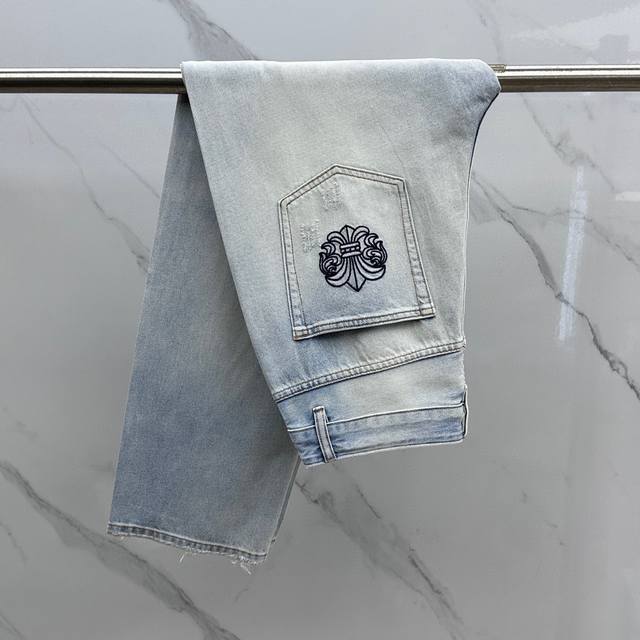 克家新款阔腿直筒满天星系列牛仔裤 重工破洞洗水 做工走线精细 上身绝佳！ 码数：30-38无35.37