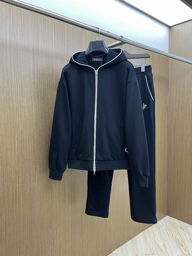 秋冬 套 Lp官网独家专供 高端独家定制款 秋冬新款专柜同款休闲套装，透气舒适休闲！高级感满满！细节精致高档，做工无可挑剔！原版高端面料很显高级！面料挺括抗皱耐
