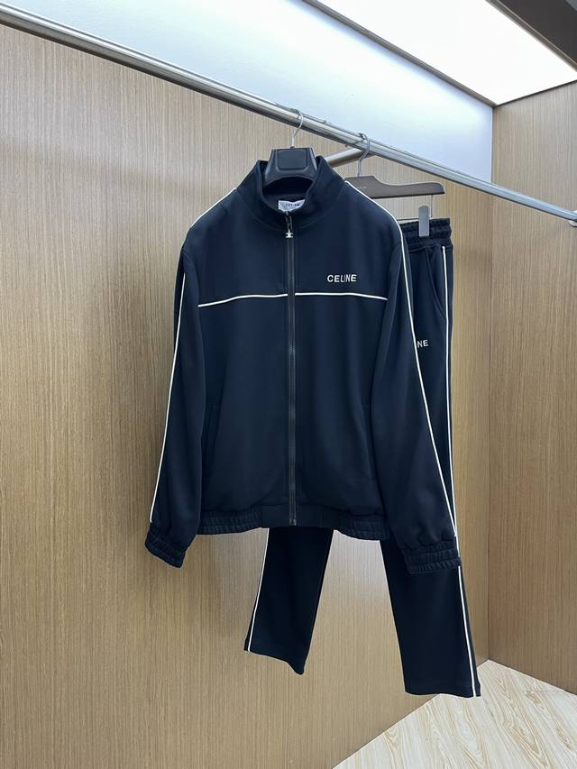 秋冬 套 Celine 官网独家专供 高端独家定制款 秋冬新款专柜同款休闲套装，透气舒适休闲！高级感满满！细节精致高档，做工无可挑剔！原版高端面料很显高级！面料