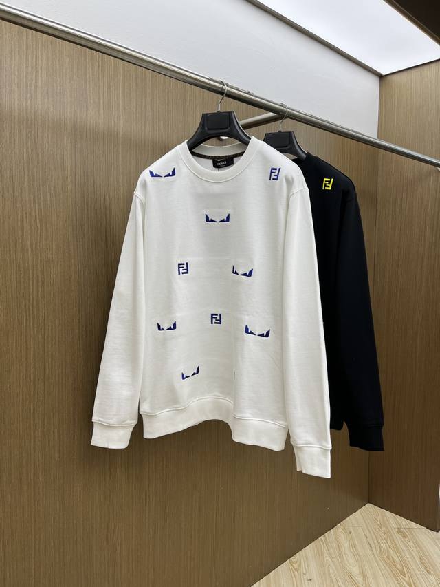 秋冬 Fd 2540秋冬新品圆领休闲卫衣 定制顶级卫衣棉，面料特别有质感，重工刺绣！冬季必备单品，保暖性好。男女通穿，细节到位，版型超赞，上身效果非常好！百搭单