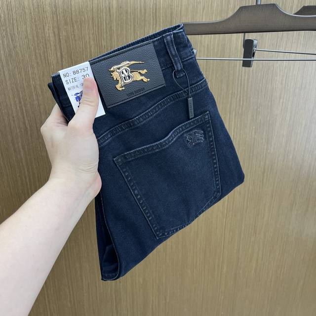 秋冬 Bbr 高端定制、25Ss秋冬最新款牛仔裤 柜台同步发售 进口固色面料 原版定制复刻 客供五金辅料 原单品质 重工洗水 做工走线精细 上身绝佳！优选单品