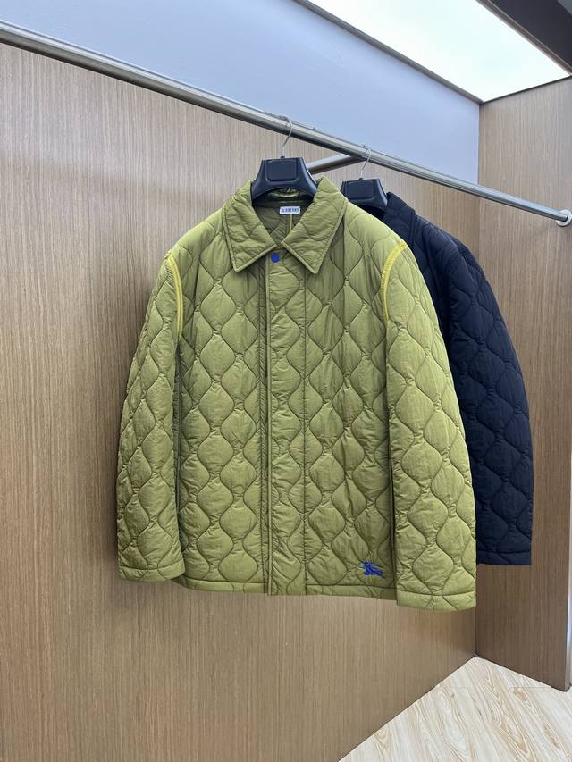 价格p修正 秋冬 Bbr 秋冬Burberry王牌货品 男女同款夹克棉服 薄厚适中 复古的时髦 永远都不褪流行 上身效果立挺有型 Fjj高端大气 经典百搭 码数
