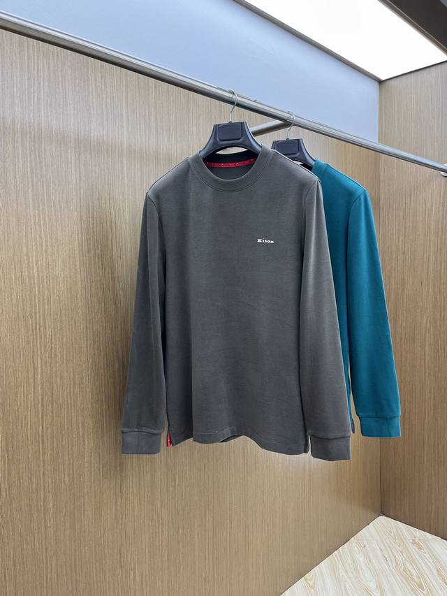 价格p修正 秋冬 Kiton 秋冬Kiton打底衫 面料选用暖姜天丝德绒 面料细腻柔软上身舒适 简约时尚 适配商务、Fjj休闲等多种场合 码数：48-56