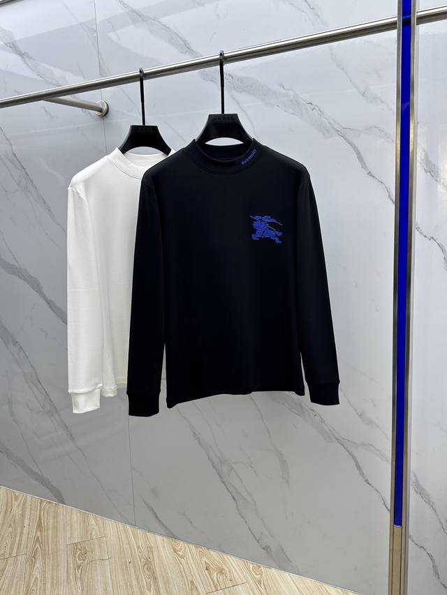 Burberry巴宝莉 25Fw秋冬新款 立体刺绣男士衫#把重心都放在了面料上，表面清晰可见的细格肌理，足以凸显出它的高级质感，耐磨抗皱垂感佳，将整件版型承托的