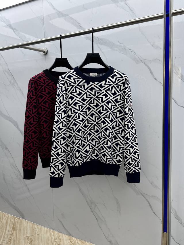 Moncler蒙口 2025Ss秋冬满身提花新款简约圆领针织羊毛衫，精致工艺面料，顶级元素融合打造，经典3标齐全，手臂徽章低调诠释品牌身份，彰显时尚奢华，无论是