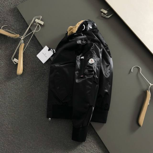 Mon*合身版型 尺码M-Xxxl 隔天 2025蒙口三合一飞行羽绒夹克 原版1:1订制五金配件全进口专柜原版定制 欢迎专柜对比 绝对的高品质 采用顶级90白鸭