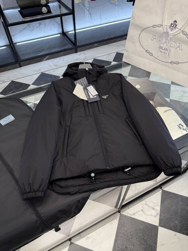 prada Re-Nylon 151限定款羽绒夹克.鹅绒填充.原厂配套五金.更多细节实拍.