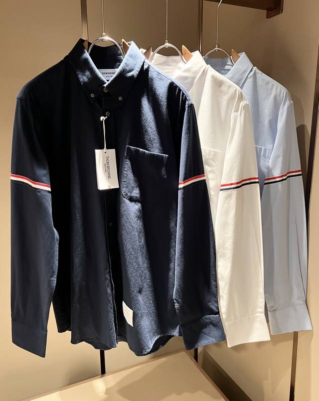 Thombrow*E汤姆*朗2025秋冬新款衬衣！Th*M Br*Wne长袖衬衫，造就与众不同的造型气质,细节性无微不至.新式“哈比人”裁剪设计款式休闲随意.少