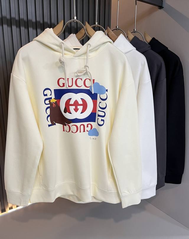 Gucc*古家2025秋冬最新系列基础圆领男女同款卫衣，男女同款！贸易公司渠道稀出，同步官网发售 ！ 新时尚元素设计！前后Logo元素印花设计！为全新系列注入满