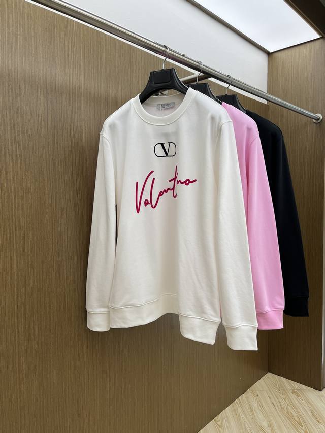 秋冬 Vltn Fw早秋新款圆领卫衣，男女同款！独特吸引人的眼球，这一款卫衣品相品质都在线，舒适度，一如既往的版型，时髦度，包括面料、裁剪工艺上，都是下足了功夫