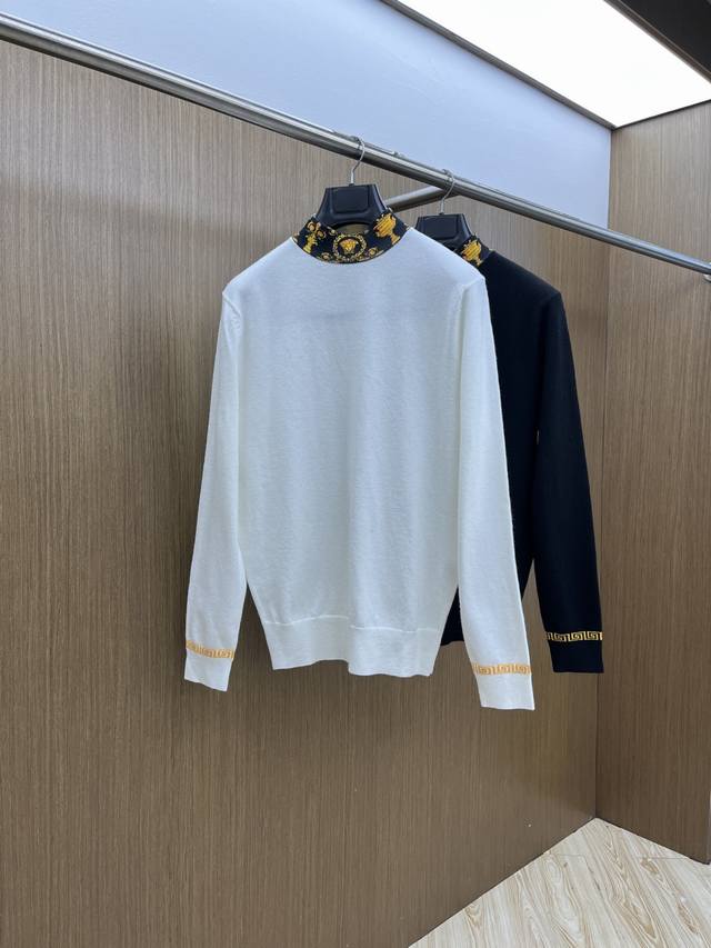 秋冬 Verfw秋冬新款 同步 时尚经典基础款提花拼色针织 秋冬必备款 采用羊毛混纺针织衫加厚毛衣，精致简洁大方Logo点缀设计 没有过多复杂的工艺 玩的就是设