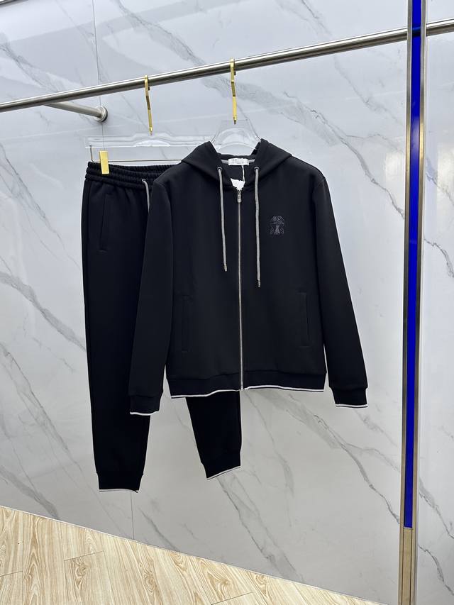 Bc 2025秋冬新款男士休闲拉链连帽套装，精选空气层面料，不起球，久洗不变形，融汇经典品牌Logo设计，顶级的品质专柜在售，顶级制作工艺进口面料，专柜款独特设