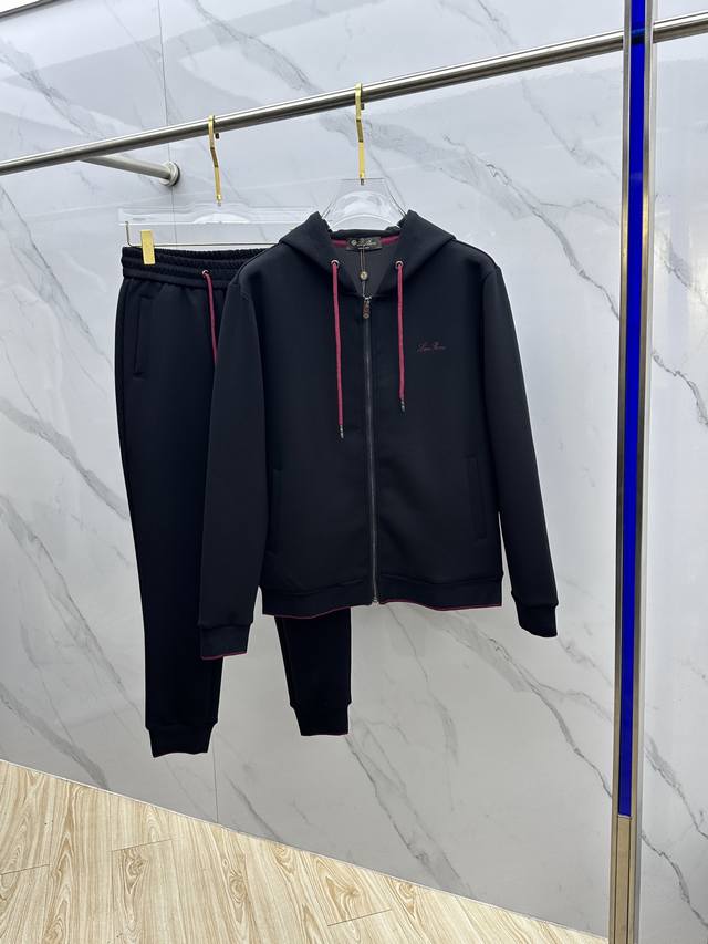 Lp2540秋冬新款男士休闲拉链连帽套装，精选空气层面料，不起球，久洗不变形，融汇经典品牌Logo设计，顶级的品质专柜在售，顶级制作工艺进口面料，专柜款独特设计