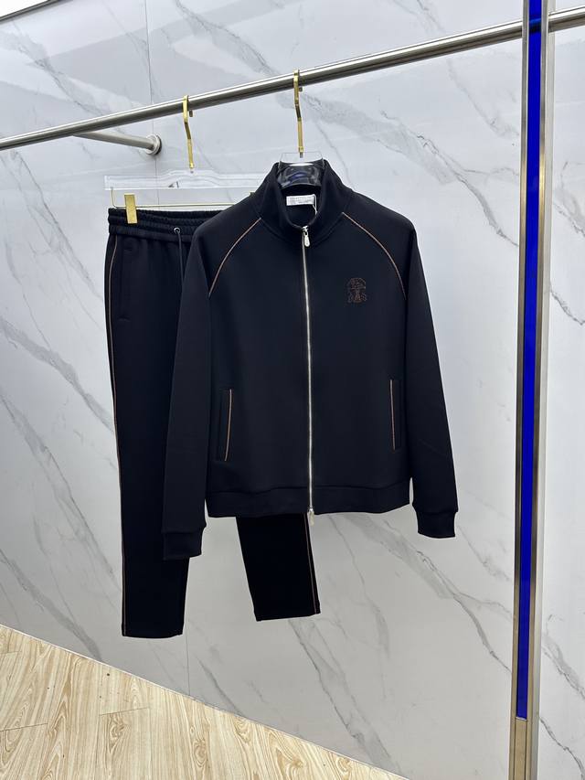 Bc 2025秋冬新款男士休闲拉链立领套装，精选空气层面料，不起球，久洗不变形，融汇经典品牌Logo设计，顶级的品质专柜在售，顶级制作工艺进口面料，专柜款独特设