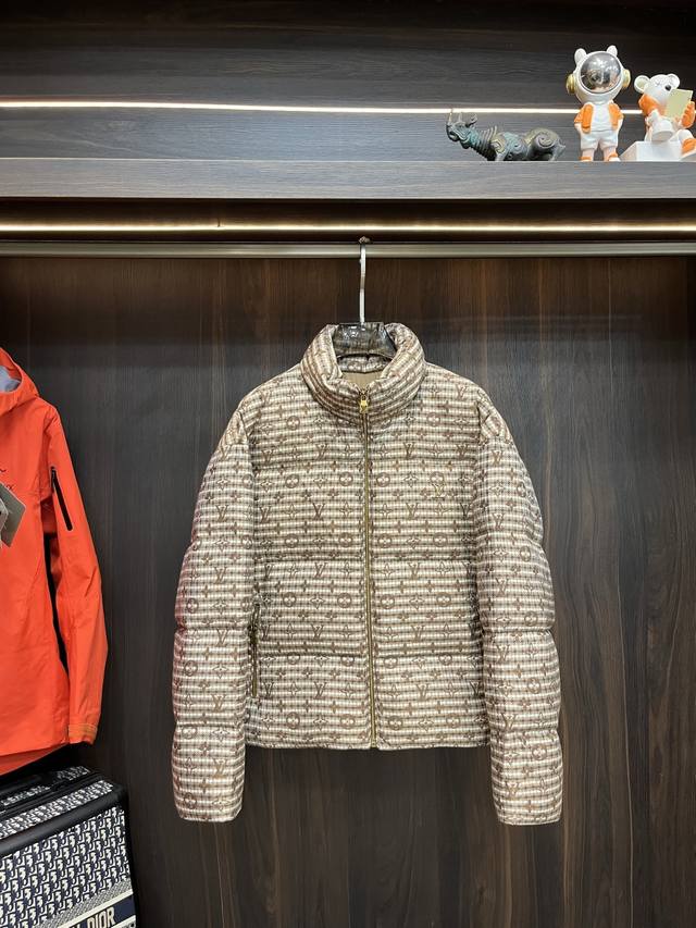 主推羽绒 Moncler 蒙口 高级羽绒服 2025最新款时尚设计师款羽绒外套 羽绒服新款滑雪服羽绒外套，90白鹅绒填充，处处细节显工艺足够的高级 结构性剪裁的