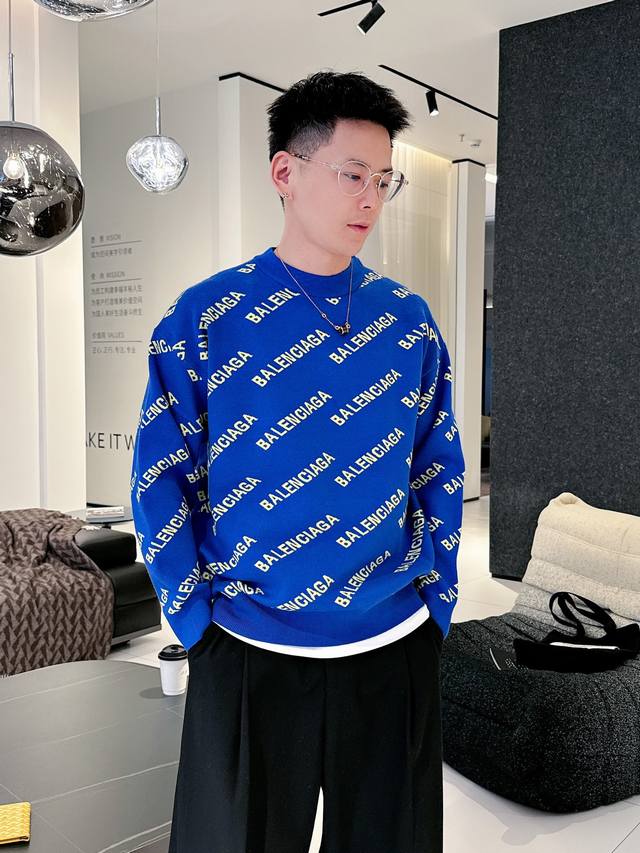 巴黎世家 毛衣 2025秋冬最新系列，专柜1:1顶级复刻，全品相！加厚款，潮人必备单品！懂货的老铁赶紧下手，面料：100%羊毛 尺码M~3Xl Fzy