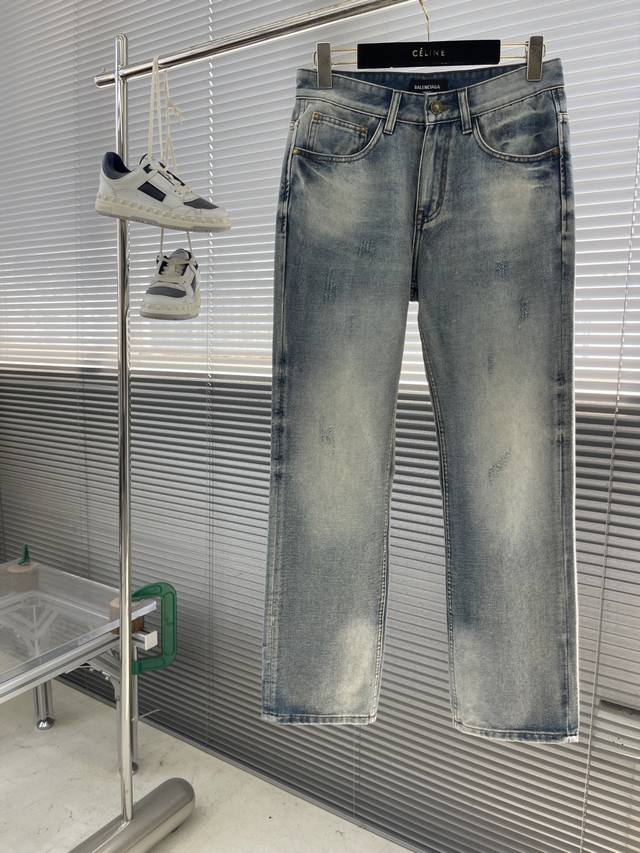 秋冬 -Balenciag 宽松超级舒适、超级洗水、Bal 家洗水强弹力直筒牛仔裤、。香港外贸公司订单 日本进口牛仔布面料，柔、细、滑、带弹力、 完美的品质、上