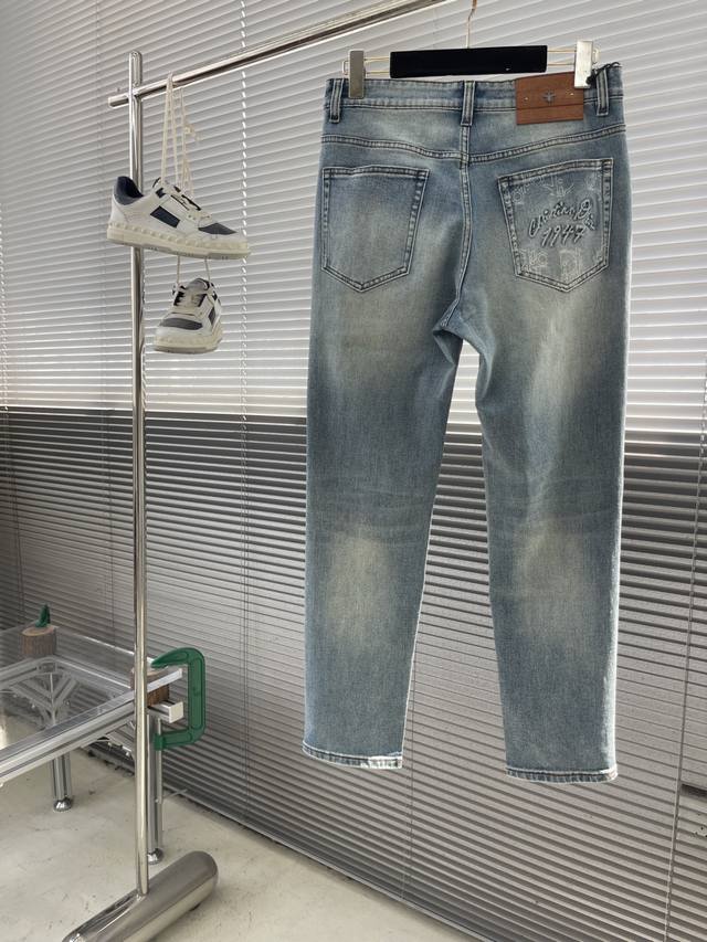 秋冬 -Dio 25Ss夏季新款牛仔裤，高端品质，面料超级柔软舒适 小直筒版型，上身修长，万能搭配款 码数：30，31，32，33，34，36，38Fmz