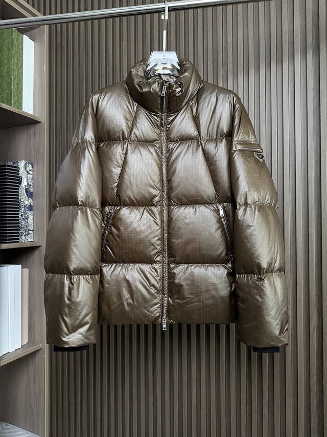 羽绒服 棕～ prada普拉达25Fw秋冬新款羽绒服 Jb16