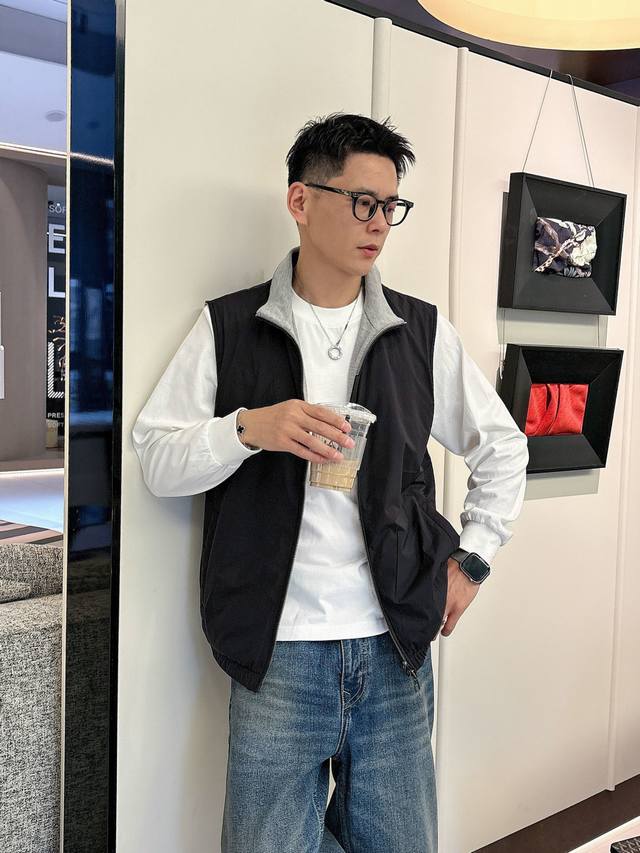 Lp双面穿棉服马甲上身图Jb16