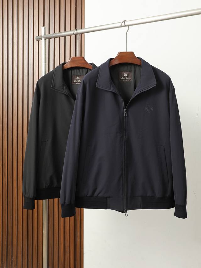 秋冬Lp薄棉夹克外套，面料与辅料皆为客供，定织定染而成，触感极为柔软细腻，细节精湛考究，辅料皆为客供，门襟拉链造型亦属于经典传承 做工精细处处彰显大师级工艺，内