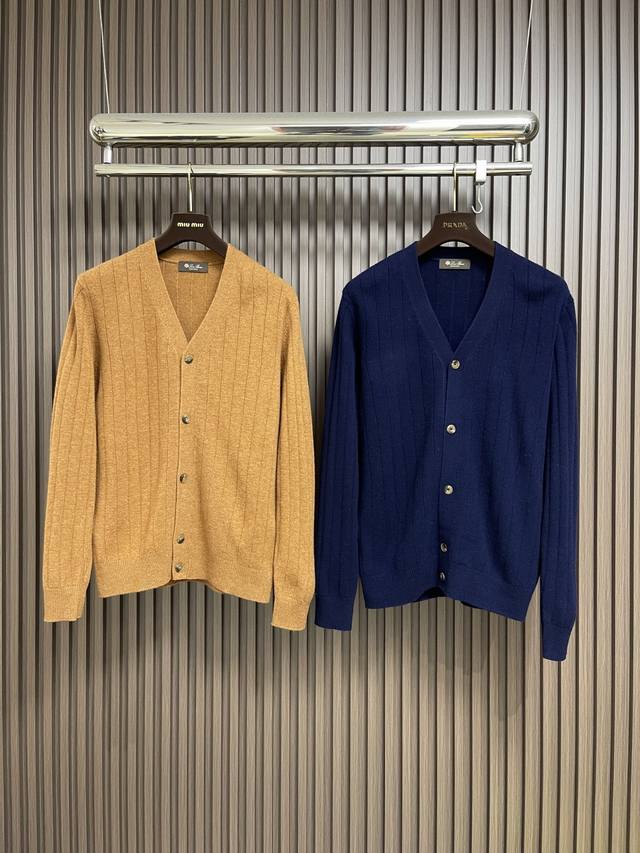 Lp Loro piano2025Ss秋冬新款针织V领开衫毛衣 经典设计感与颜值爆棚，品质更是无法挑剔品控可以直接入手，不容过错的高端臻品！通过细节图片便可感受