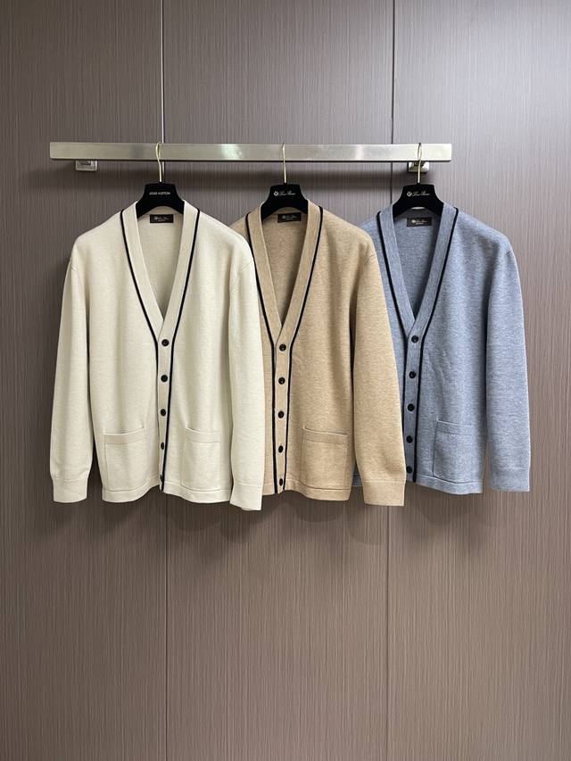Lp Loropiana 羊绒针织毛衣开衫，100％顶级羊绒面料，奢级纤维带来云朵般柔糯触感，贴身穿也无丝毫扎感！精湛针织工艺＋立体剪裁，版型挺括又随性，兼具高