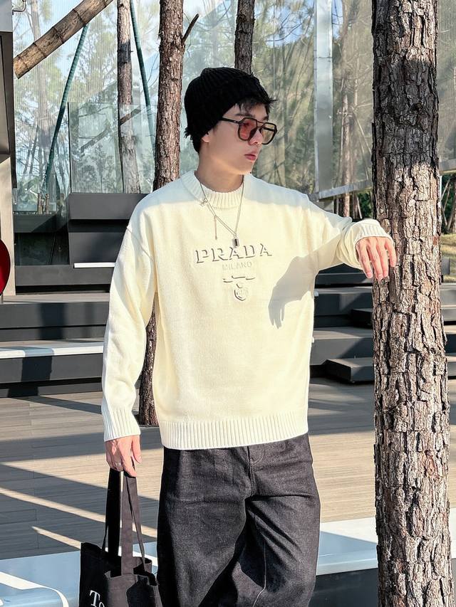 普拉达 毛衣 2025秋冬最新系列，专柜1:1顶级复刻，全品相！加厚款，潮人必备单品！懂货的老铁赶紧下手，面料：羊绒10%羊毛60%氨纶30% 尺码M~3Xl