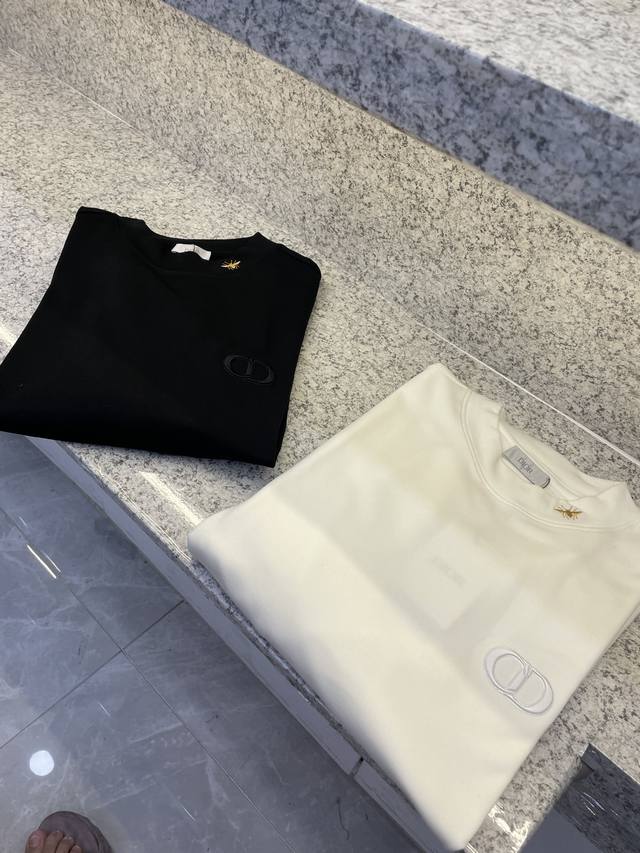 Cd迪澳25 Ss秋冬新季新品到货半高领长绒袖设计厚款底拉薄薄绒 季节性价比热卖款 贴身亲肤软滑 新元素专柜官网热推产品顶级品质彰显超高辨识简洁大方而又不失格调