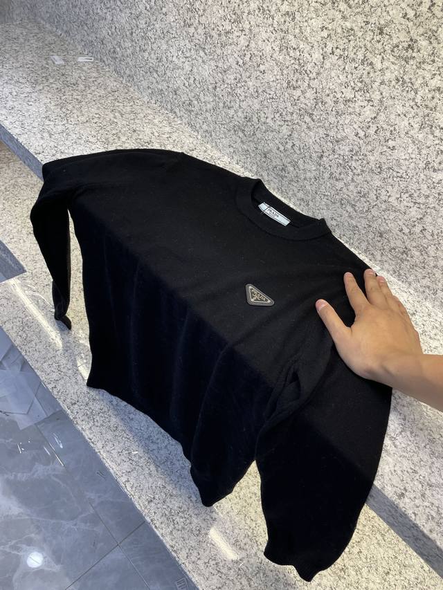 prad普拉哒25 Ss秋冬新款独家货品美利努羊绒羊毛高端品质 手感软糯必爆产品 超保暖穿上就舍不得脱的那种舒适亲肤不扎皮肤 真的怎么穿都显气质单穿作为打底既时