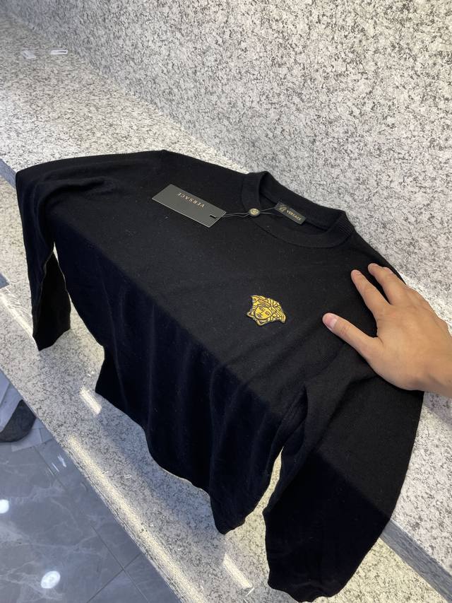 Viers范斯折 25 Ss秋冬新款独家货品美利努羊绒羊毛高端品质 手感软糯必爆产品 超保暖穿上就舍不得脱的那种舒适亲肤不扎皮肤 真的怎么穿都显气质单穿作为打底