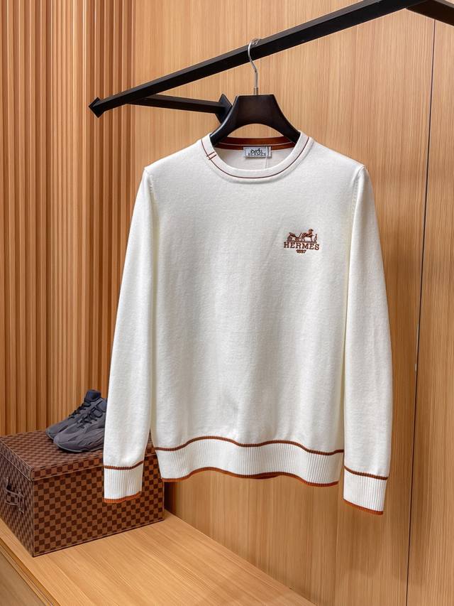 Hermes 爱马仕 秋冬经典圆领套头羊毛衫，全品相！！！羊毛混纺面料，2025最新款 黄金比例！！修身款软黄金 百搭实用型的单品，搭配及实用性强大到天际，简洁