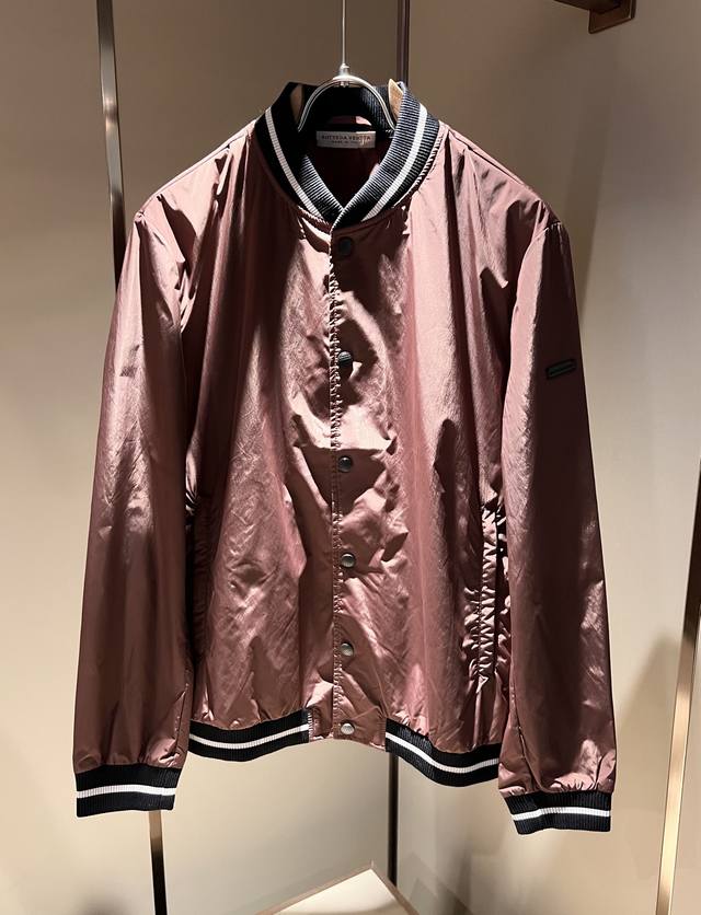 Botte*Avene*Te葆碟家2025秋冬男士夹克外套。完美品相，第一眼看到这款夹克，百搭的实穿款！高端贸易公司订单，工艺和品质，立体剪裁都一流棒，上身有型