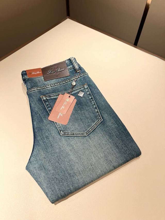 Loro piana诺悠翩雅 2025秋冬新品男士时装款高端休闲裤，香港洋行渠道货，日本原厂出品，纯血统品质，完美延续了Lp家的精髓与基因，从主体面料到细节工艺