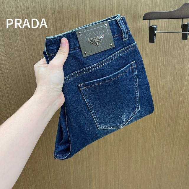 秋冬 pd 2540秋冬新品休闲牛仔裤 官网同步发售，裤身工艺设计，进口客供辅料、面料定制，代工厂p出品免检！每个细节做到极致，原版五金配件，潮范十足、上身有型