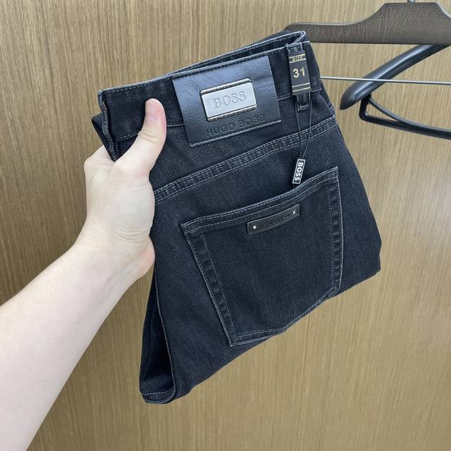 新品 Boss 高端定制、2025早春最新款牛仔裤 柜台同步发售 原版定制复刻 客供五金辅料 原单品质 进口牛仔面料重工洗水 精品皮牌 做工走线精细 上身绝佳！