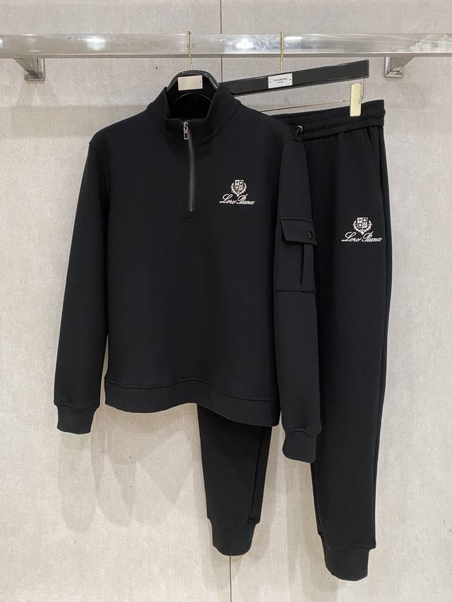 Lp 2540全新爆款卫衣套装 原单狠货倾注顶级设计师的精心之作 就为一个贴合、完美的上身效果 全天然优质加厚新空气层100%，贴身的舒适感 高贵典雅！原厂五金