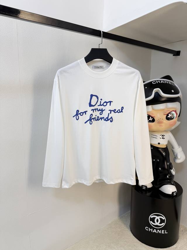 迪奥 25Ss秋季 新品 新款贸易订单圆领长袖打底衫长袖T恤网红款！上身舒适透气，不僵硬，整体有着丰富的立体感，品质出口订单，满足通勤人们对于着装的简约需求，上