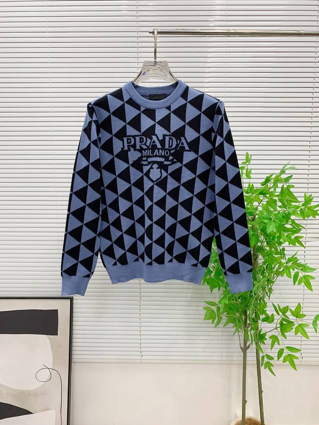 普拉达25Ss秋冬 新品 毛衣专供狠货，进口原版科技羊毛精纺！精细针织一体，色彩混织纯手工技艺呈现 档次极高，凸显衣着品味与奢华 工艺精湛！定制原版工艺螺纹上身