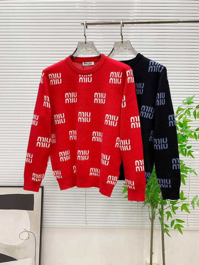 Miumiu25Ss秋冬 新品 毛衣专供狠货，进口原版科技羊毛精纺！精细针织一体，色彩混织纯手工技艺呈现 档次极高，凸显衣着品味与奢华 工艺精湛！定制原版工艺螺