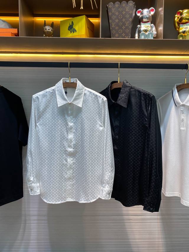 LV25Ss春夏新款丝质纯棉翻领衬衣，男女同款经典暗纹老花图案提花宽松休闲长袖衬衫！贸易公司渠道稀出，同步官网发售！V经典经典衬衫如同艺术品一般的存在，它不仅代