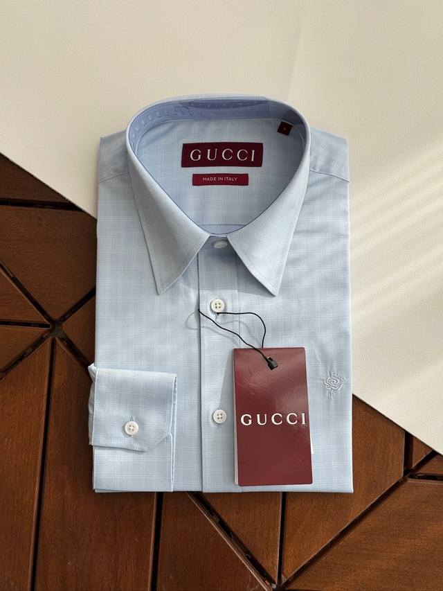 精美的刺绣原版色织面料，Gucci经典玫瑰花刺绣系列时尚男士衬衫。原单男士高级刺绣长袖衬衫 。贸易公司洋行货，高端白金级臻品，奢侈限量版，官柜新品，纯正血统品质