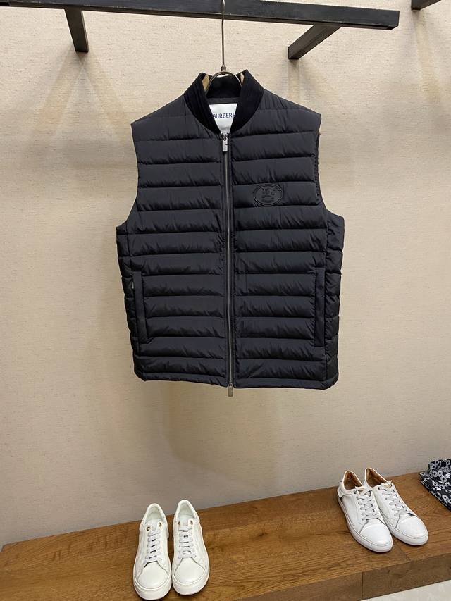 Bbr，秋冬新款羽绒马甲，原版1:1订制五金配件全进口原版定制 欢迎专柜对比 绝对的高品质 采用顶级90白鸭绒 超柔软 充羽量蓬松饱满 超级重工 面料做工杠杠的