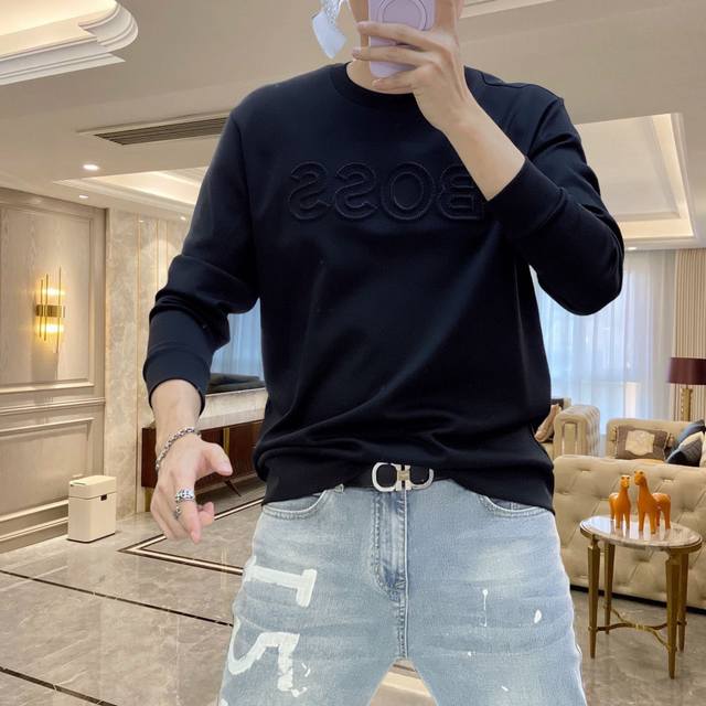 Boss 2025秋冬Gw同步卫衣T恤！延续经典！全品相订单款！胸前重工艺Logo设计，高端订制精棉面料，从版型到设计都很有时代的新潮感，不管版型还是设计足够有