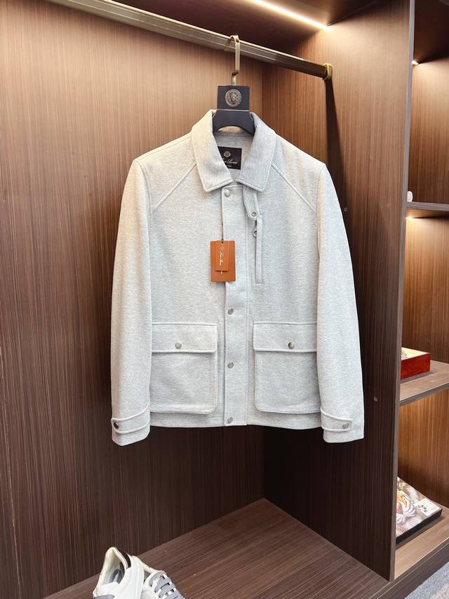 Lp 老钱风 经典男士商务休闲翻领夹克外套.颇具意大利典型风格的时装，贸易公司渠道臻品 在面料选取和工艺方面都相当考究，低调且奢华，优雅且高贵，每一个细节都在力