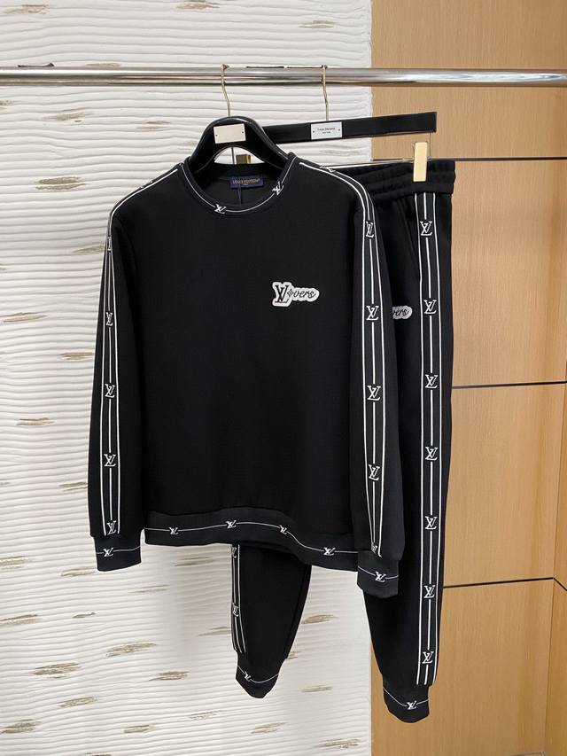 Lv路易威登 爆款套装来袭 专注官网原版 2025全新爆款圆领卫衣套装 原单狠货倾注顶级设计师的精心之作 就为一个贴合、完美的上身效果 全天然优质天丝罗马棉10