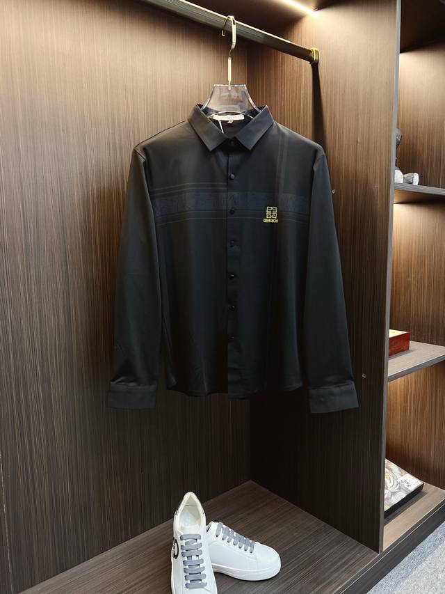 纪梵希 原单狠货 爆款来袭 2025Ss官网新款长袖 衬衫 衬衣，精美刺绣Logo 高端版本，专柜定制面料 透气舒适度高，精工制作，细节处理完美无可挑剔，品牌元