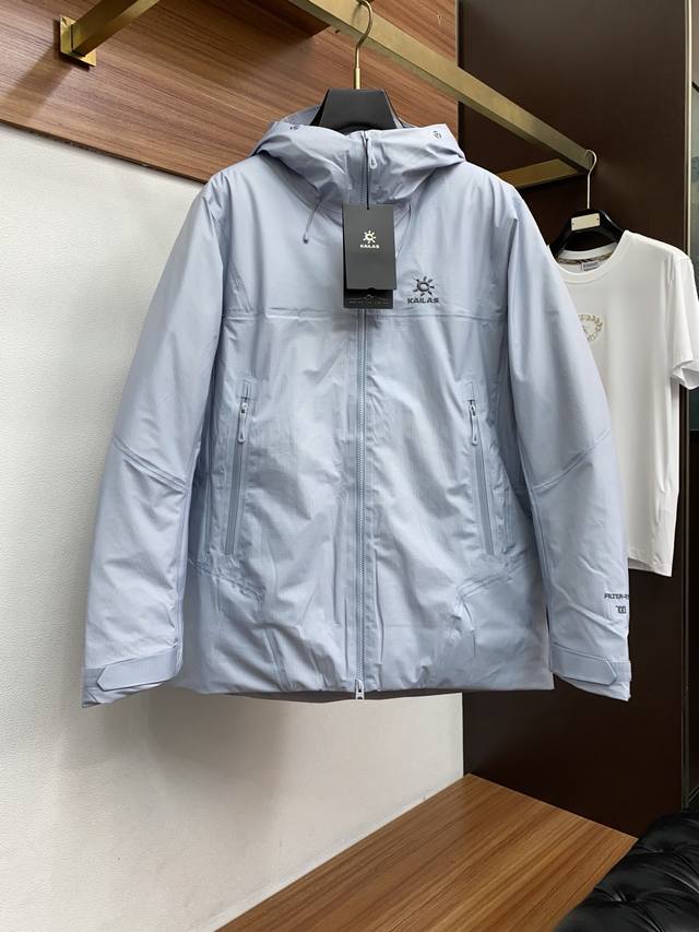 凯乐石 2025秋冬新款羽绒服 原版1:1订制五金配件全进口原版定制 欢迎专柜对比 绝对的高品质 采用白鸭绒 超柔软 充羽量蓬松饱满 超级重工 面料做工杠杠的