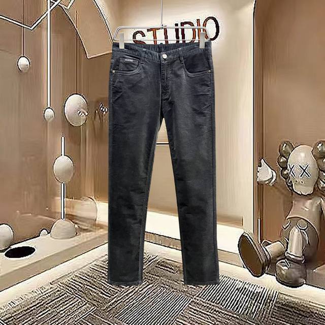 秋冬新款. 迪奥 2025官网高端新品原单少数帅爆灯芯绒裤，百分百原单 百搭神器！今年最新流行的风设计款式，剪裁设计挺拔有型！低调不失奢华 超有Feel上身精致